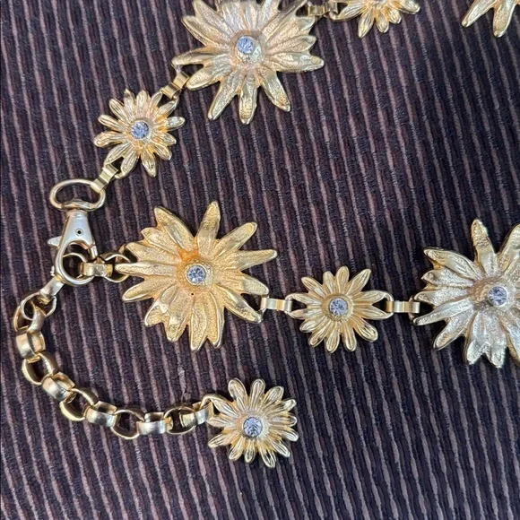 Gorgeous DUGAL New Old Stock Vintage Chunky Gold Floral  display picture 3